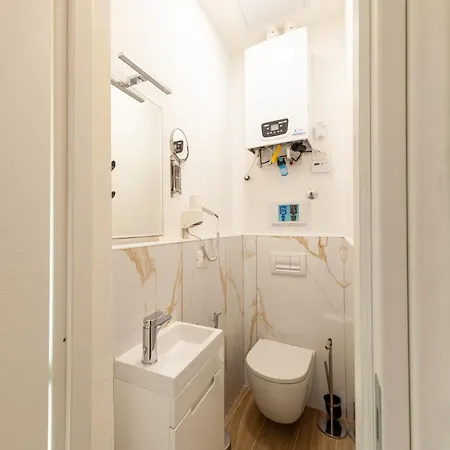 Holidays Train Station Appartement *