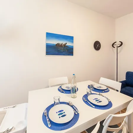 Holidays Train Station Appartement
